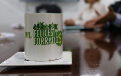 ? FELICES Y FORRADOS ?